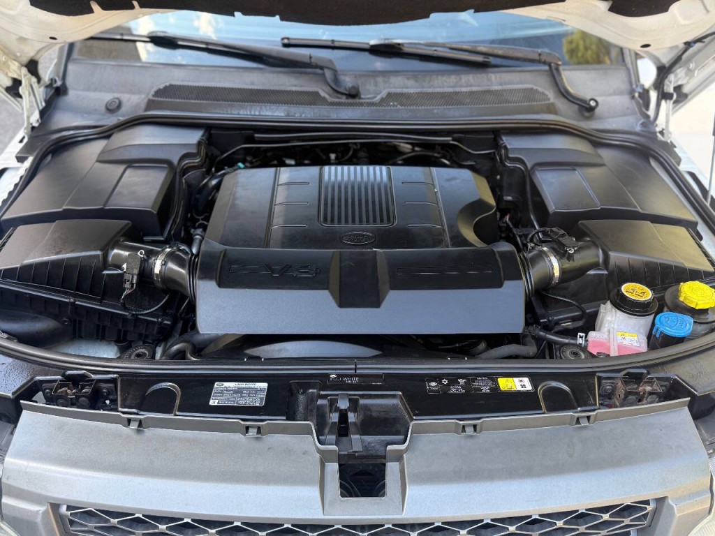 2011 Land Rover Range Rover Sport Image 23