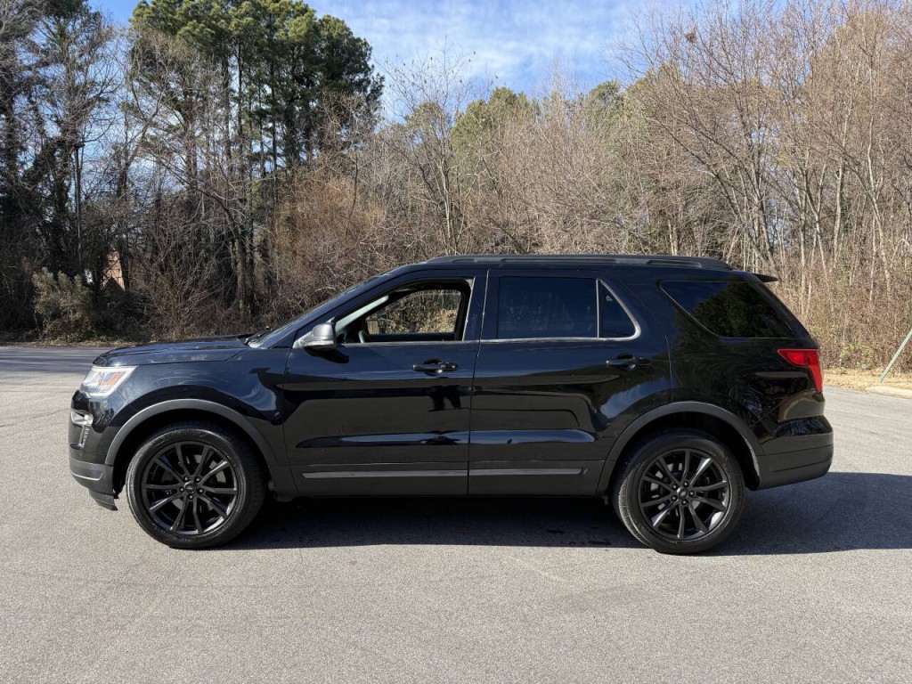 2018 Ford Explorer Image 2