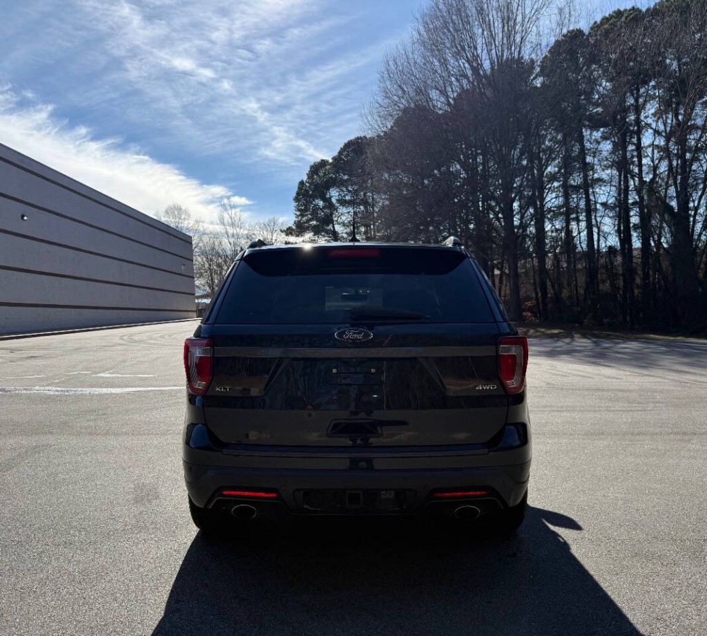 2018 Ford Explorer Image 4