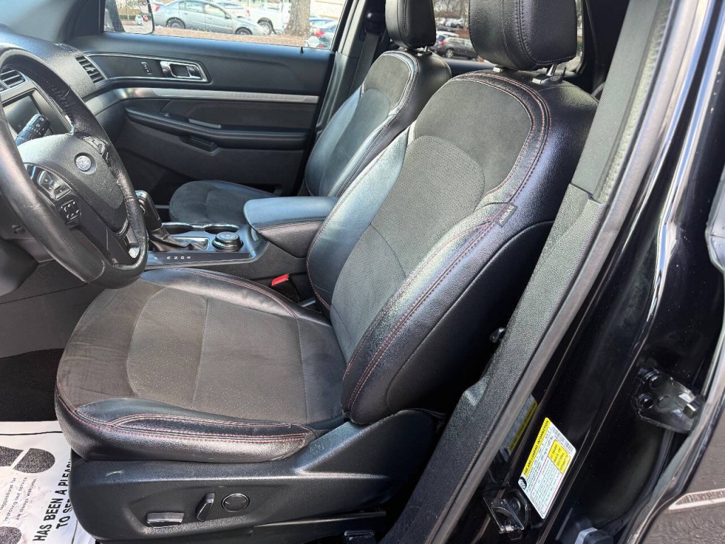 2018 Ford Explorer Image 9