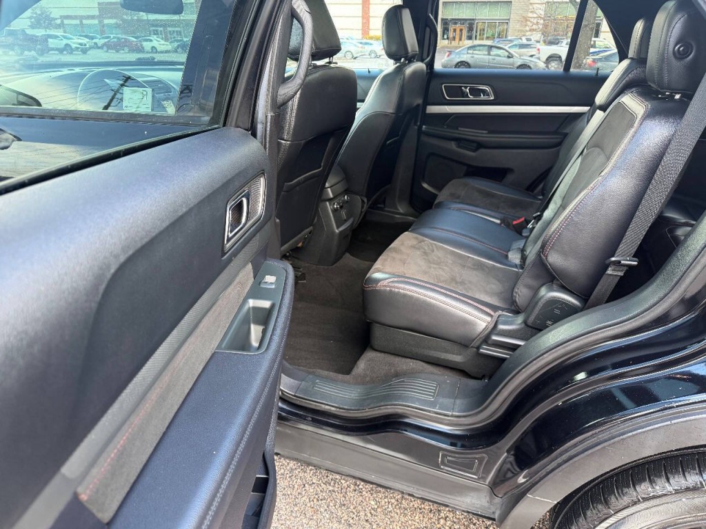 2018 Ford Explorer Image 11