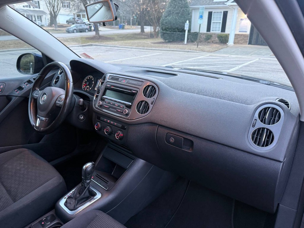 2013 Volkswagen Tiguan Image 12