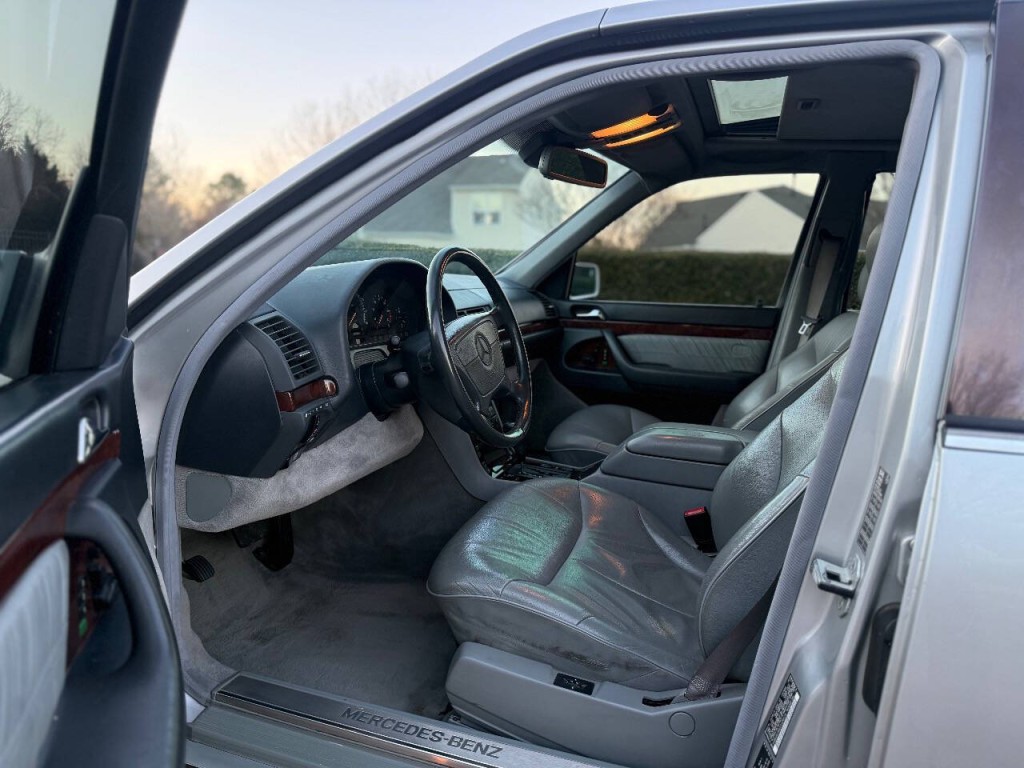 1999 Mercedes-Benz S-Class Image 9