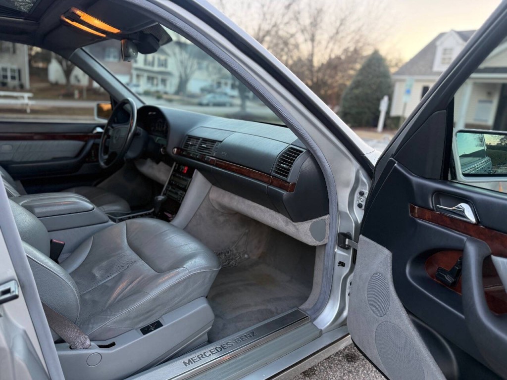 1999 Mercedes-Benz S-Class Image 11
