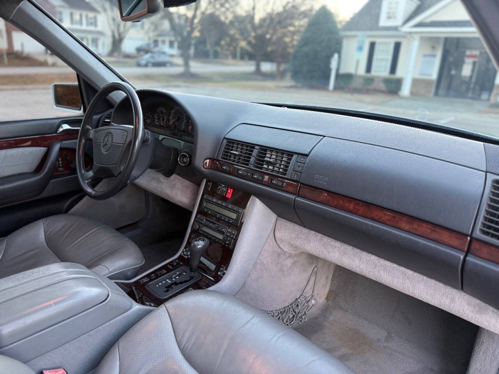 1999 Mercedes-Benz S-Class Image 12