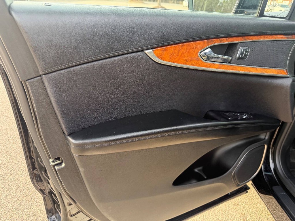 2017 Lincoln MKX Image 8