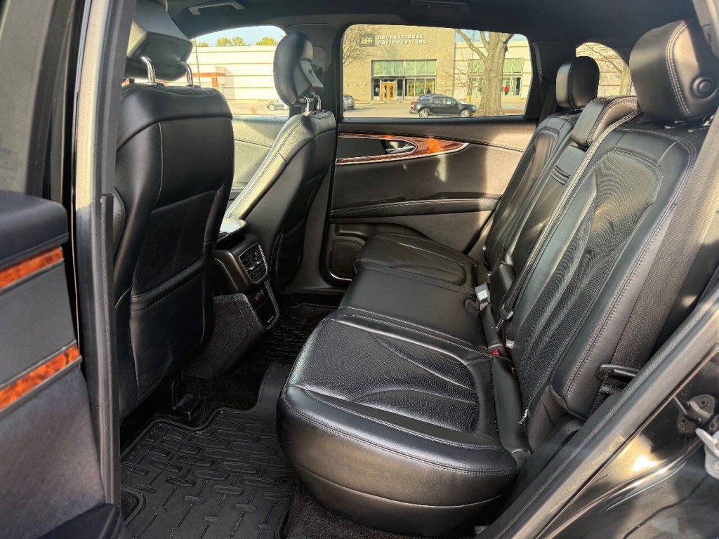 2017 Lincoln MKX Image 10