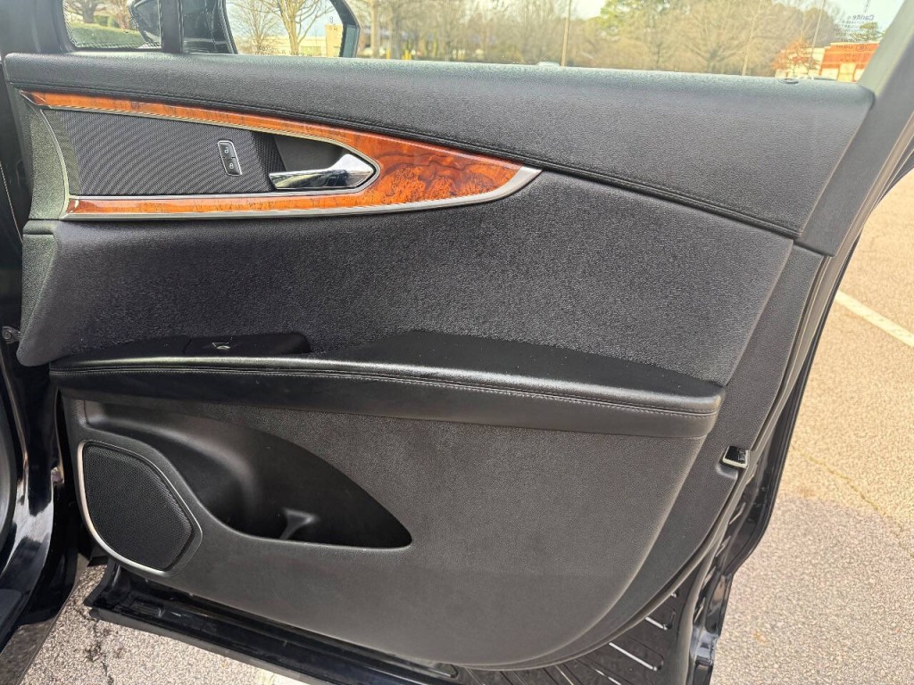 2017 Lincoln MKX Image 12