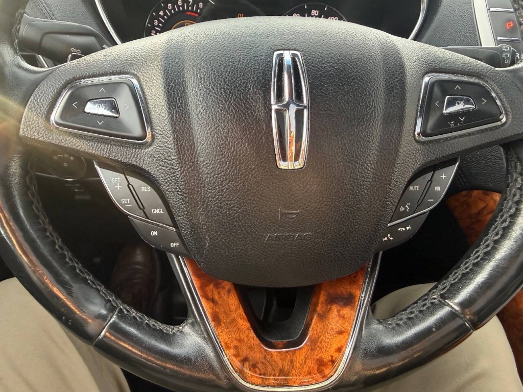 2017 Lincoln MKX Image 19