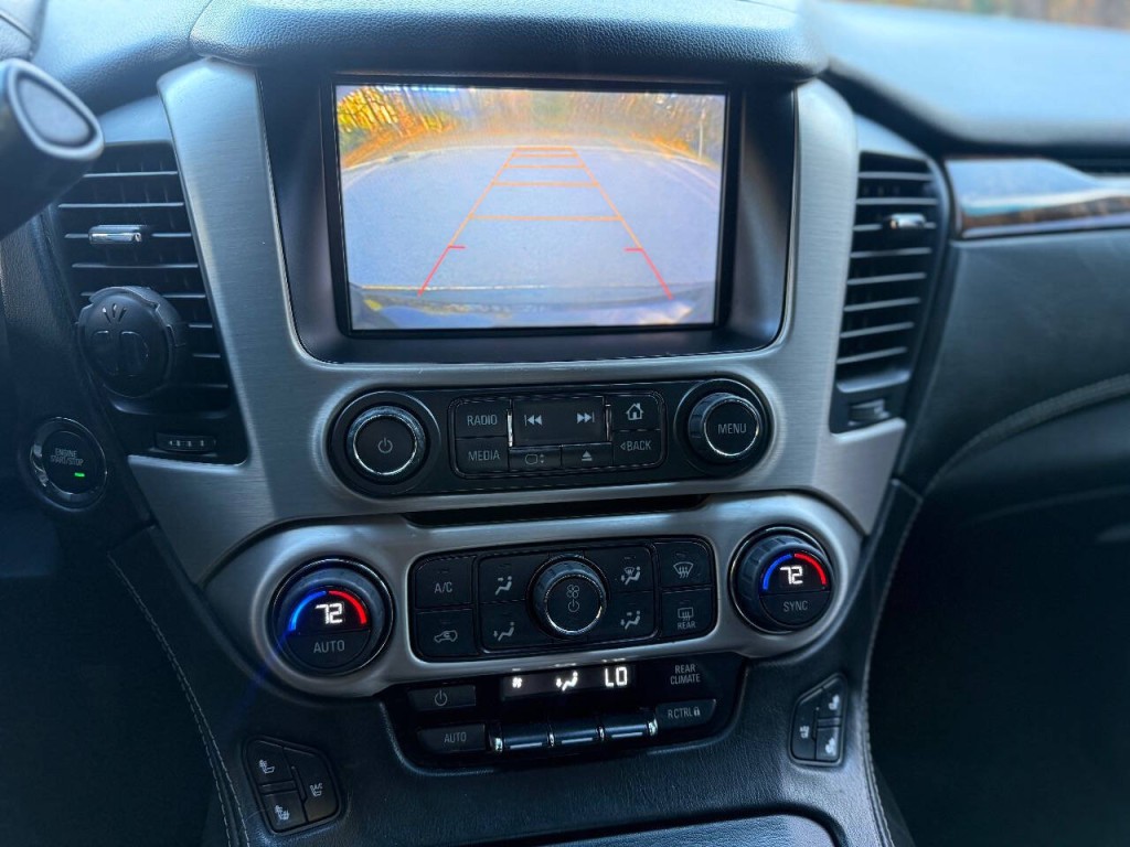 2015 GMC Yukon Image 17