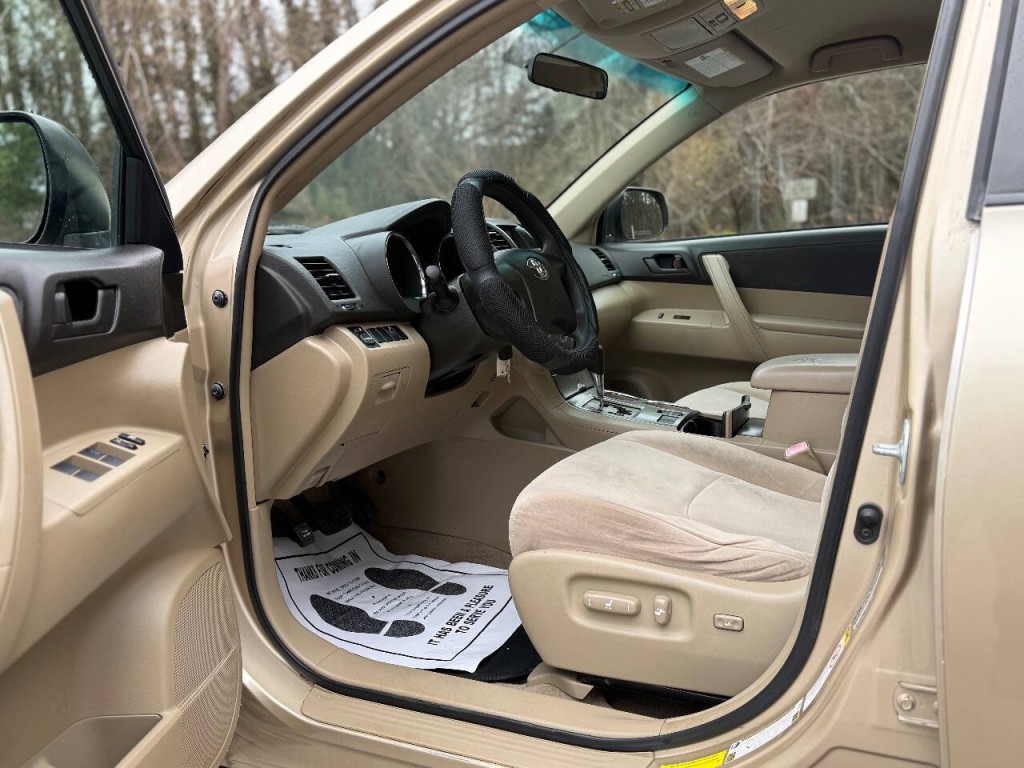 2009 Toyota Highlander Image 8
