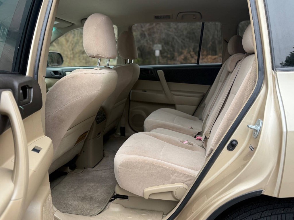 2009 Toyota Highlander Image 12