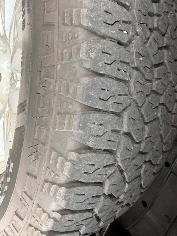 2017 Nissan Titan Image 9