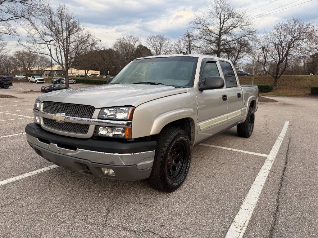 2004 Chevrolet Silverado 1500 Image 1