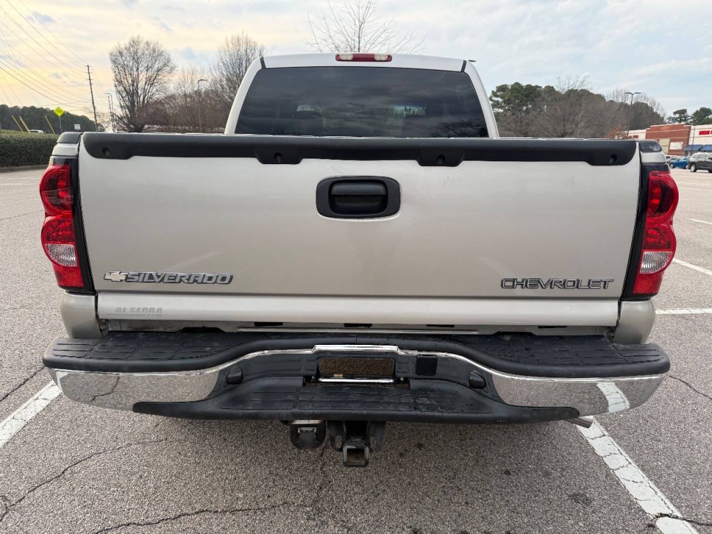 2004 Chevrolet Silverado 1500 Image 5