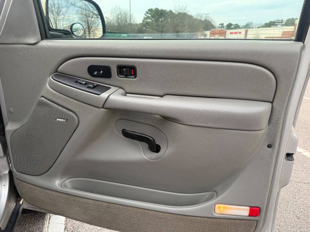 2004 Chevrolet Silverado 1500 Image 14