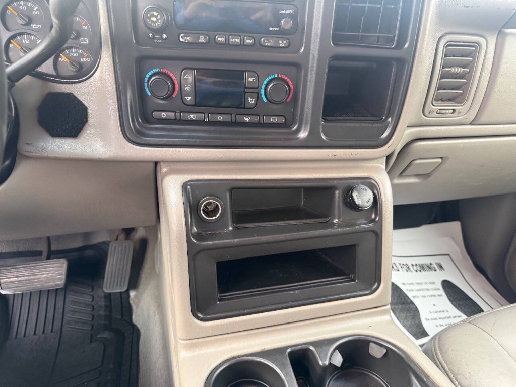 2004 Chevrolet Silverado 1500 Image 17