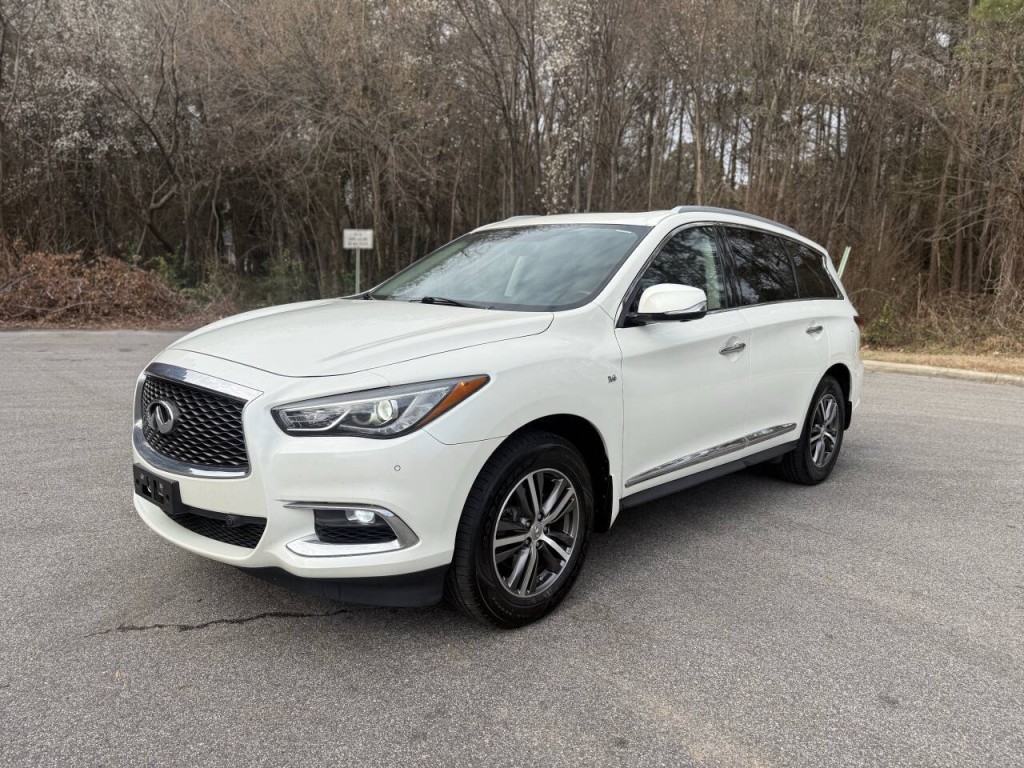 2017 INFINITI QX60 Image 1