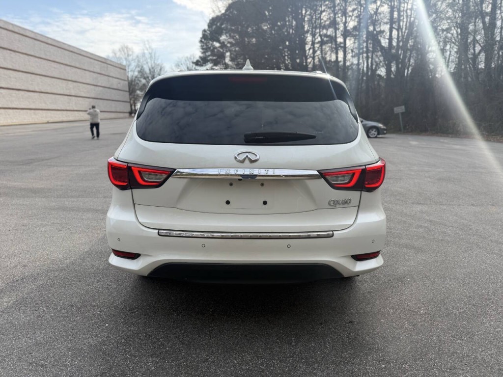 2017 INFINITI QX60 Image 3