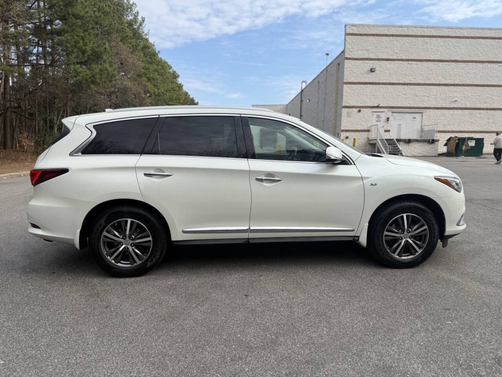 2017 INFINITI QX60 Image 6