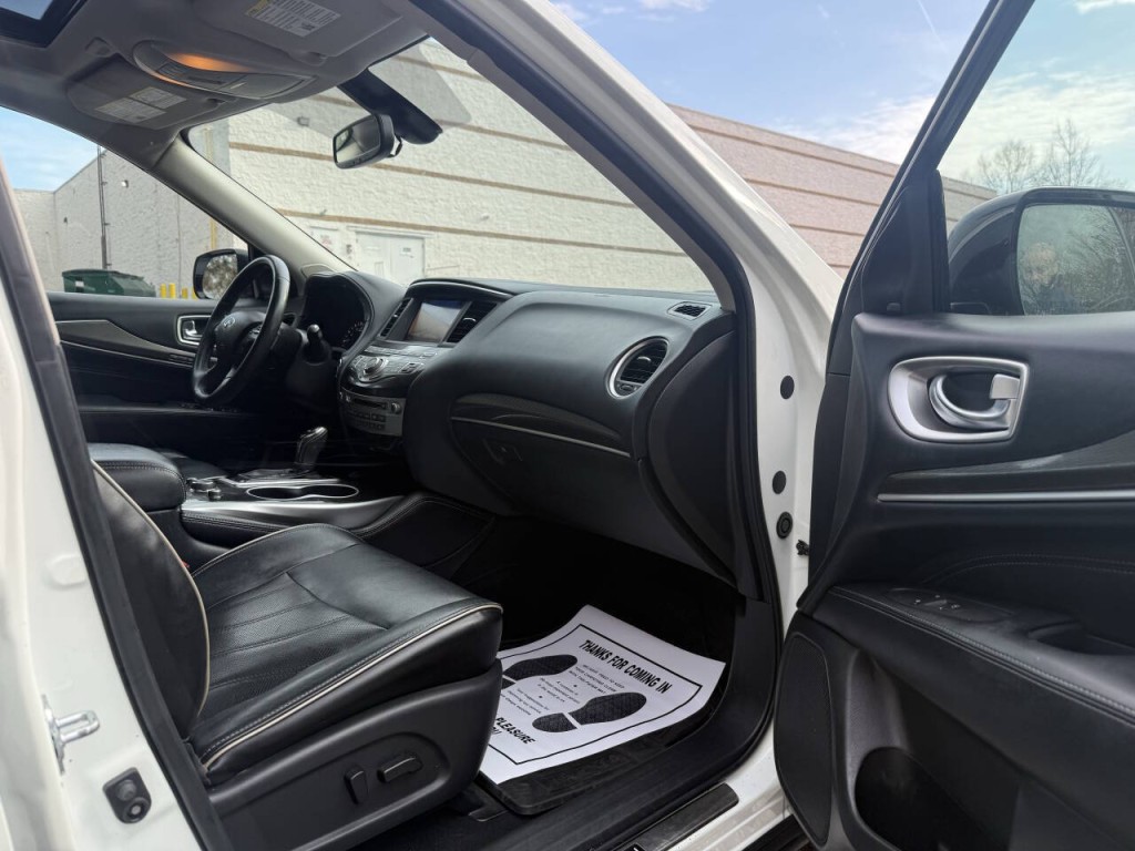 2017 INFINITI QX60 Image 11