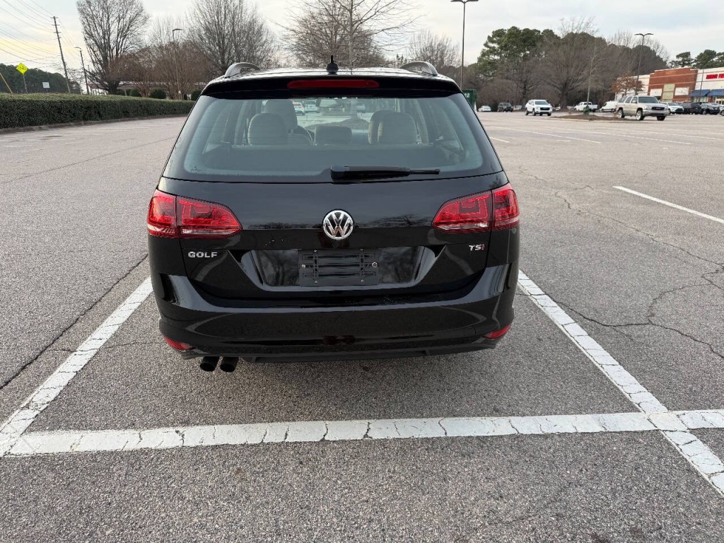 2016 Volkswagen Golf Image 5