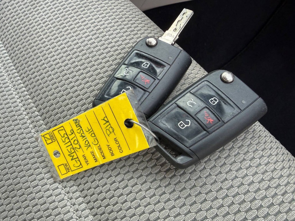 2016 Volkswagen Golf Image 13