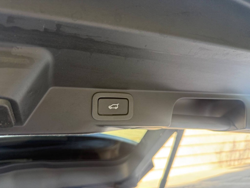 2015 Land Rover Range Rover Sport Image 17