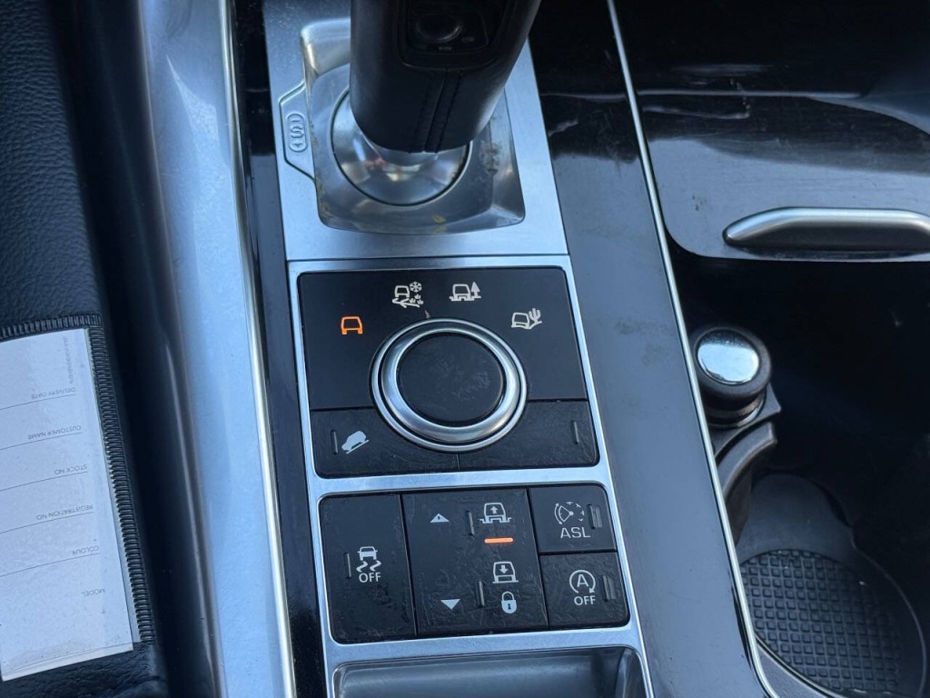 2015 Land Rover Range Rover Sport Image 18