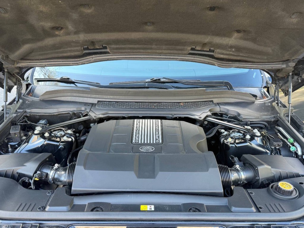 2015 Land Rover Range Rover Sport Image 25