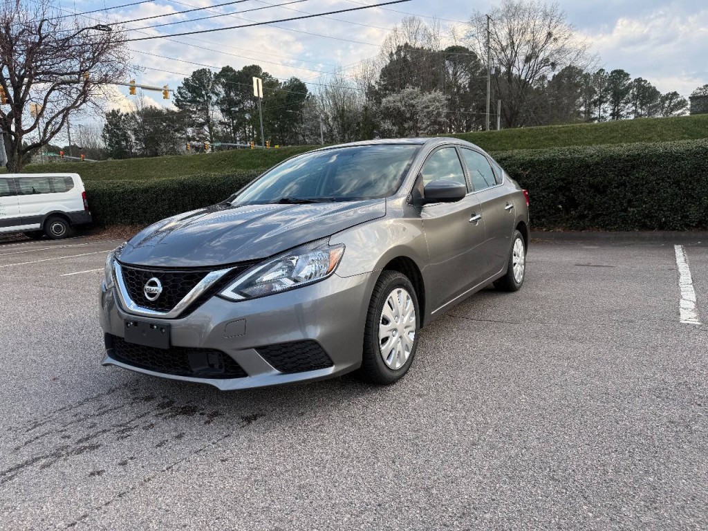 2018 Nissan Sentra Image 1
