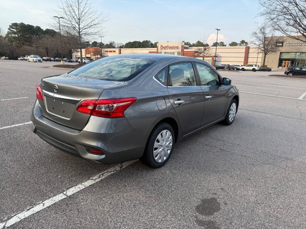 2018 Nissan Sentra Image 4