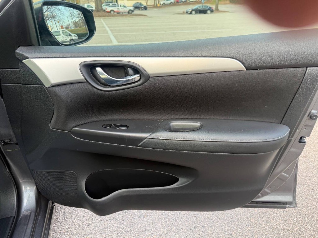 2018 Nissan Sentra Image 11