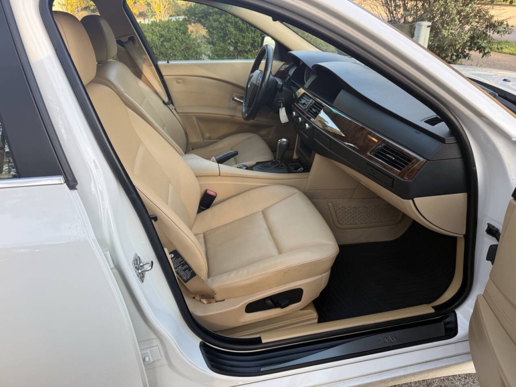 2007 BMW 5 Series Image 14