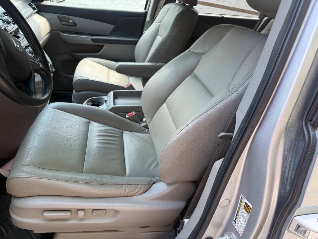 2011 Honda Odyssey Image 10