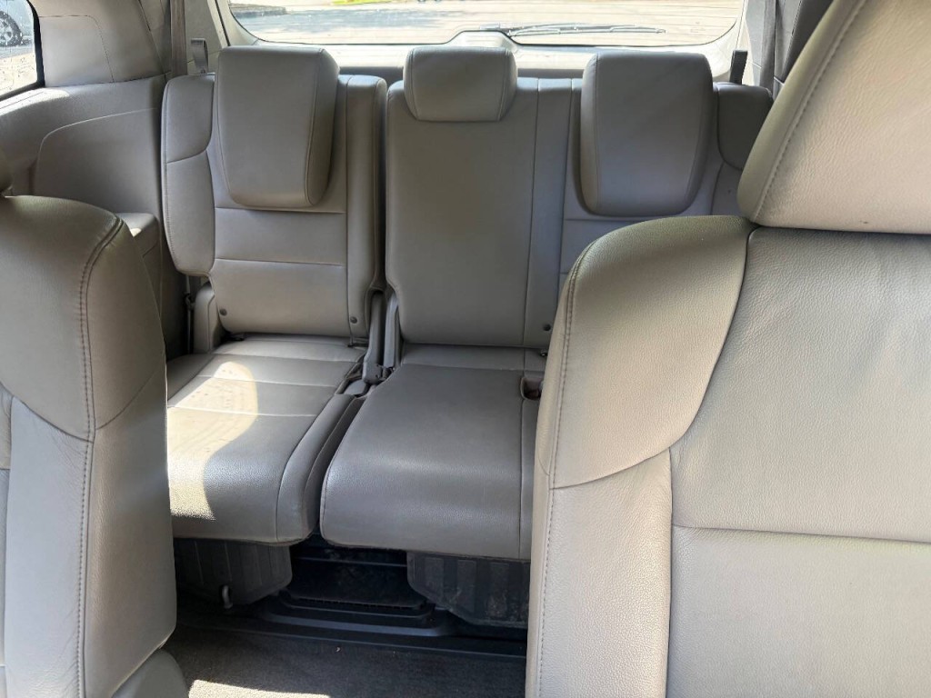 2011 Honda Odyssey Image 12