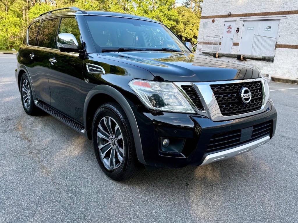 2017 Nissan Armada Image 2