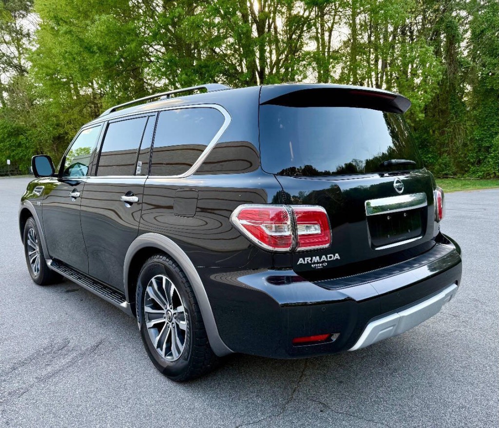 2017 Nissan Armada Image 3