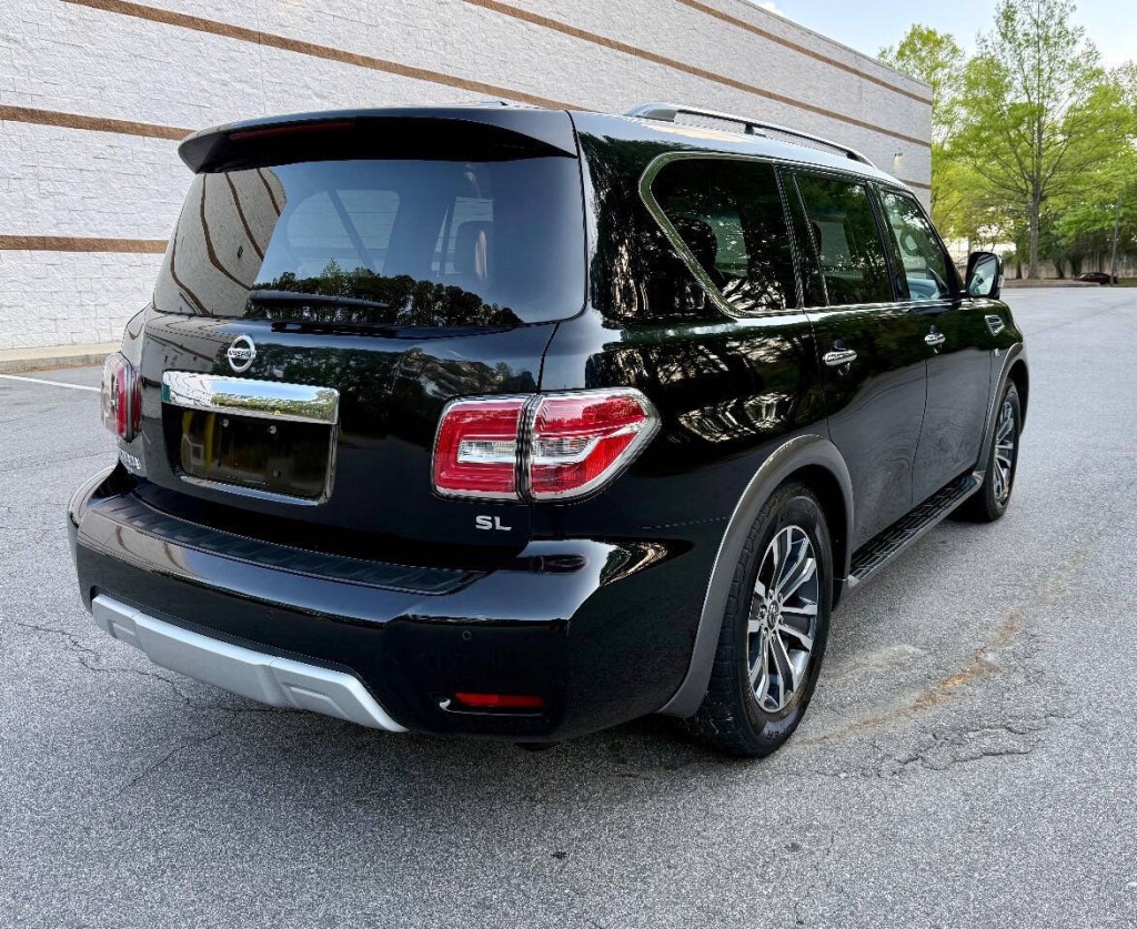 2017 Nissan Armada Image 4
