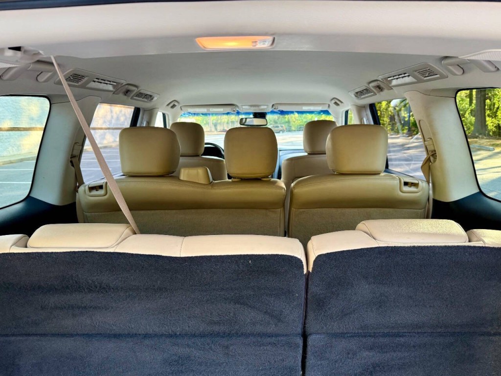 2017 Nissan Armada Image 12