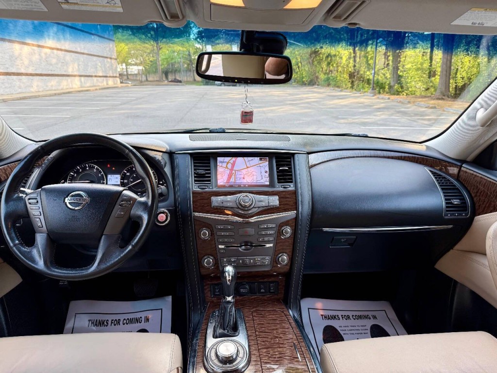 2017 Nissan Armada Image 14