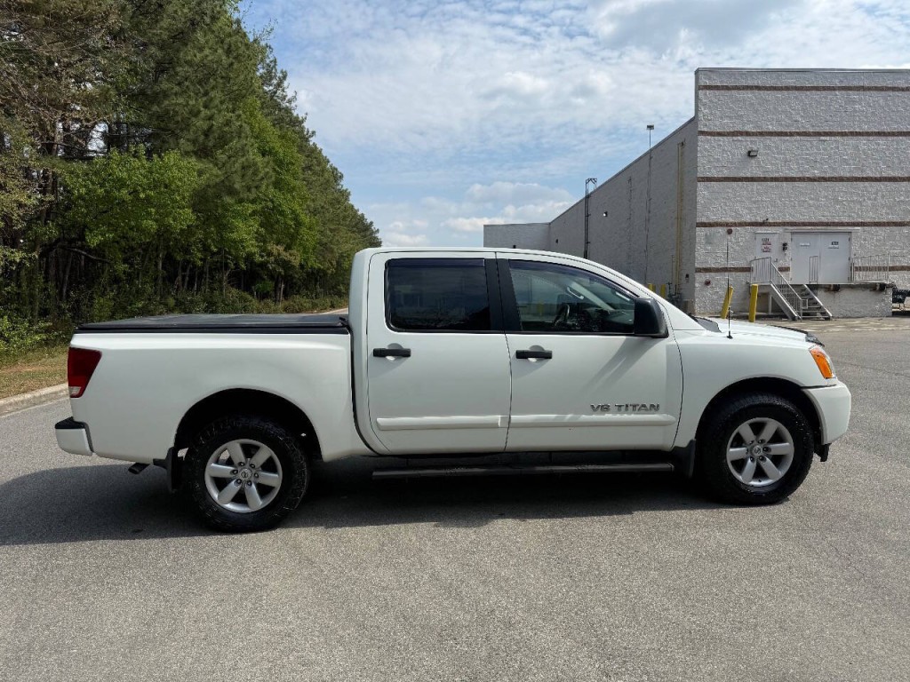 2013 Nissan Titan Image 4