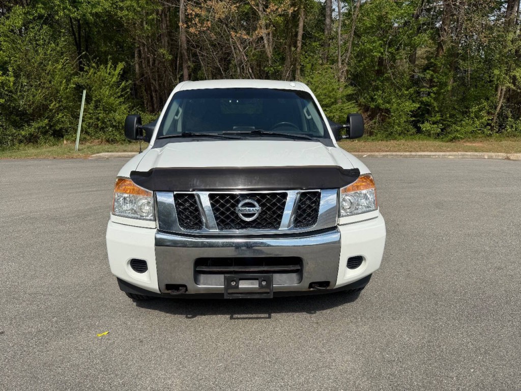 2013 Nissan Titan Image 8