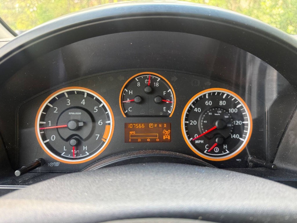 2013 Nissan Titan Image 17