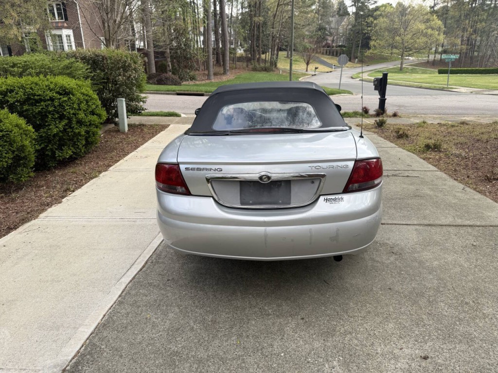 2005 Chrysler Sebring Image 6