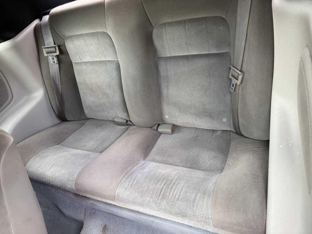 2005 Chrysler Sebring Image 11