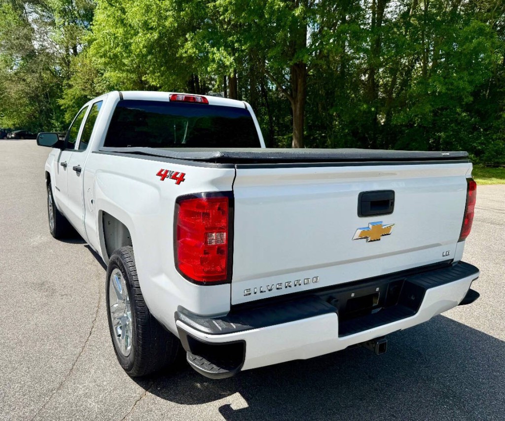 2019 Chevrolet Silverado 1500 Image 3