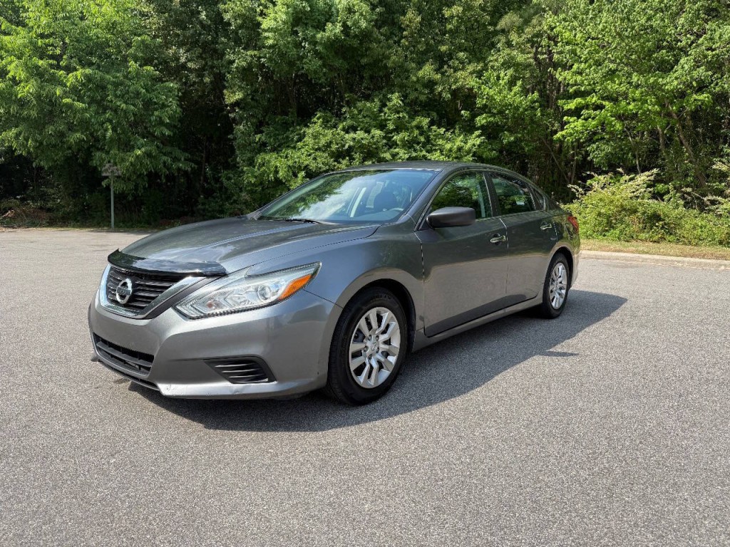 2018 Nissan Altima Image 1