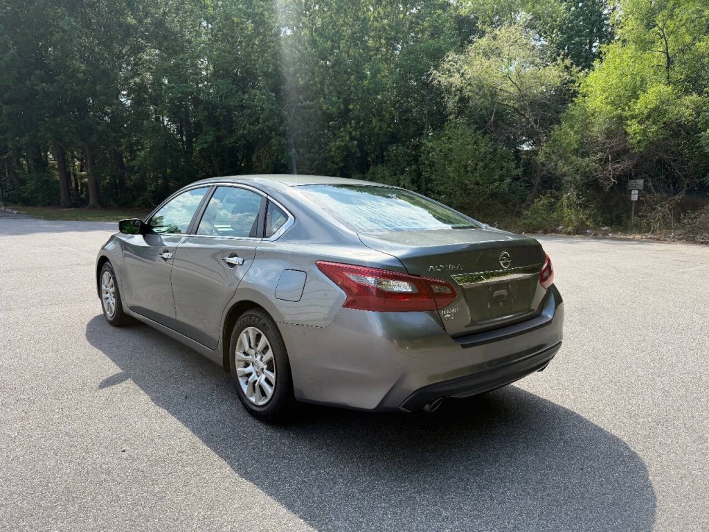 2018 Nissan Altima Image 3