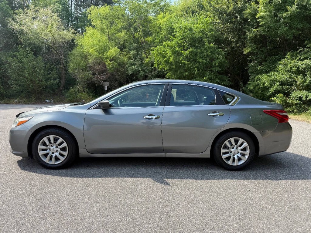 2018 Nissan Altima Image 4